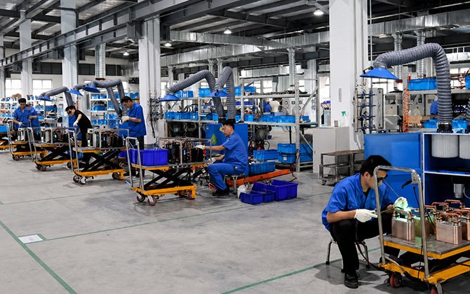 HiURTB extraction chiller assembly area