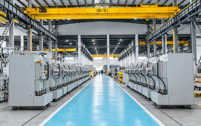 HiURTB extraction chiller mass production workshop