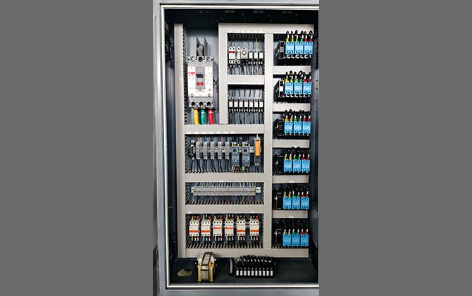 HiURTB industrial electrical control cabinet for extraction chiller