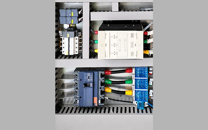 industrial electrical control system components of extraction chillers