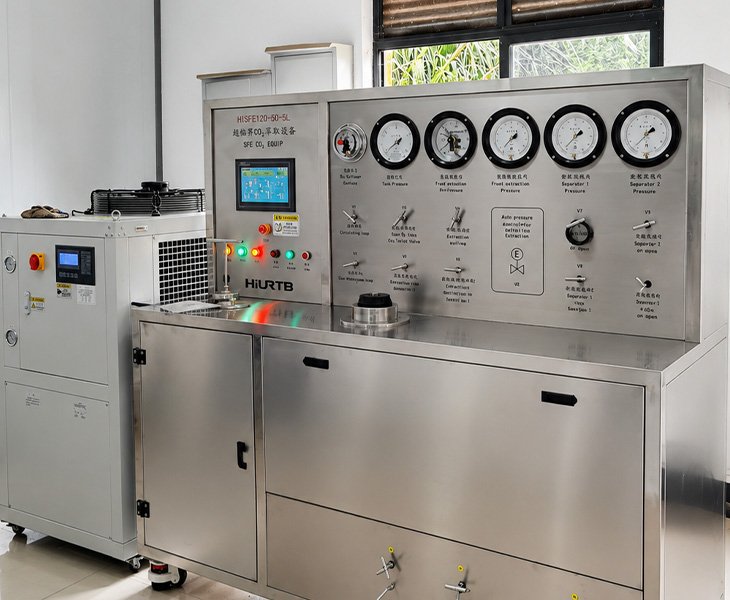 essential oil extraction equipment